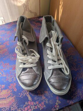 Aldo Grey/Silver Sneakers NWOT